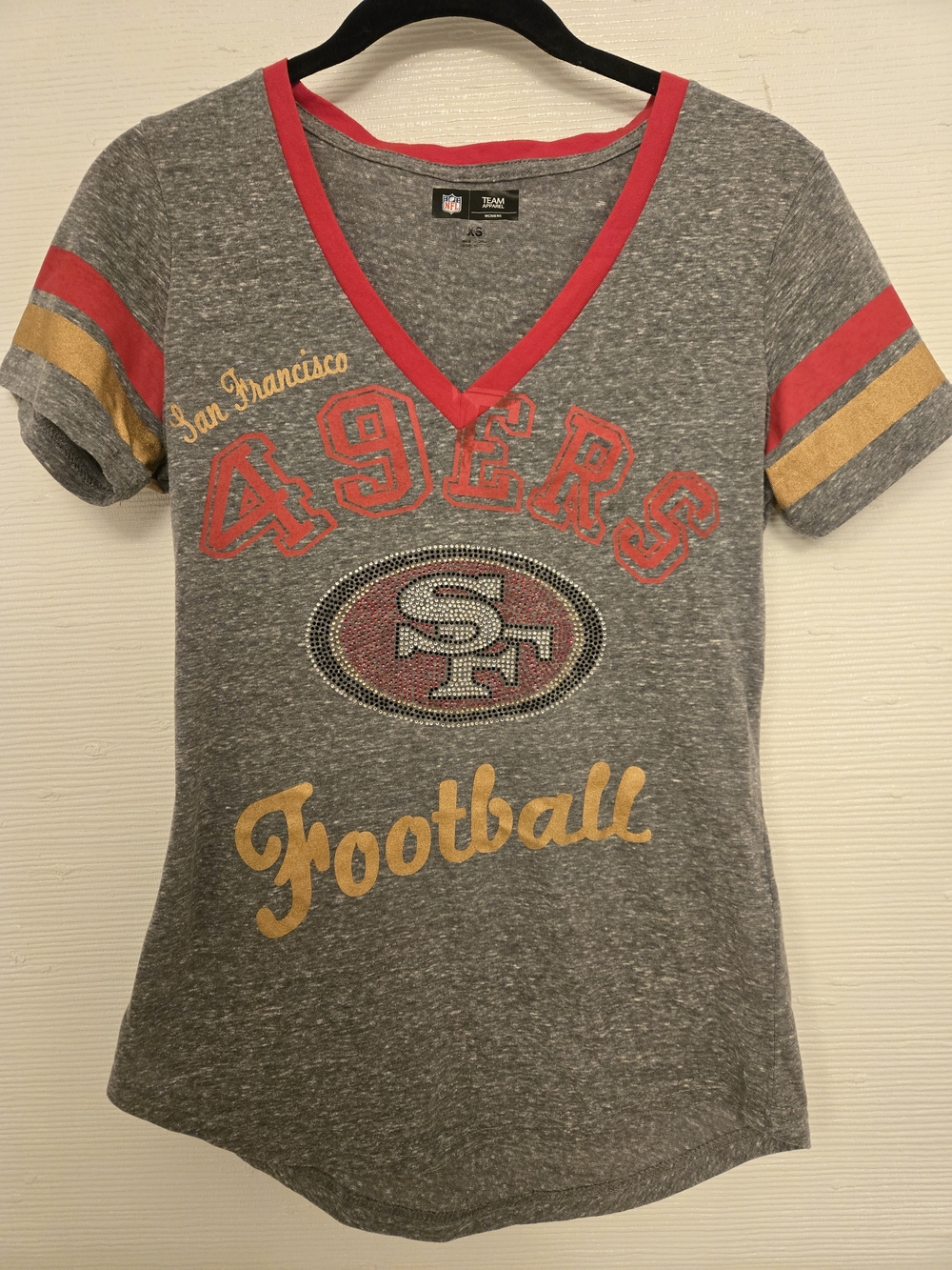San Francisco 49ers V-Neck Tee - Women's XS